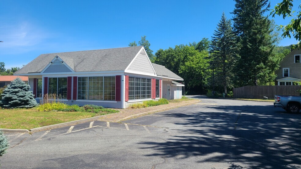 More Photos Of 2781 US Route 5 N, Windsor Fast Food For Lease