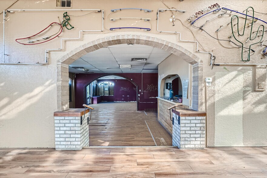 More Photos Of 3800 W Colfax Ave, Denver Restaurant For Sale