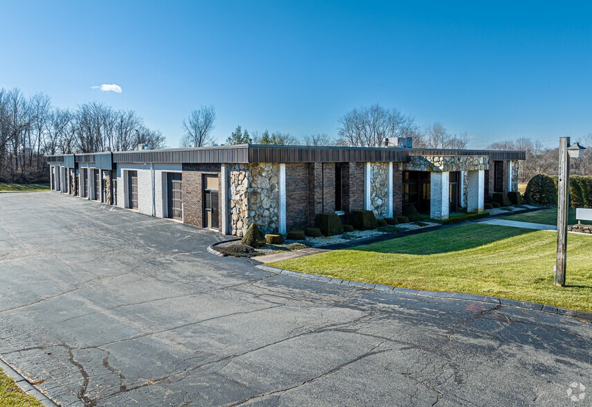 Primary Photo Of 7 Industrial Dr, Ellington Showroom For Lease