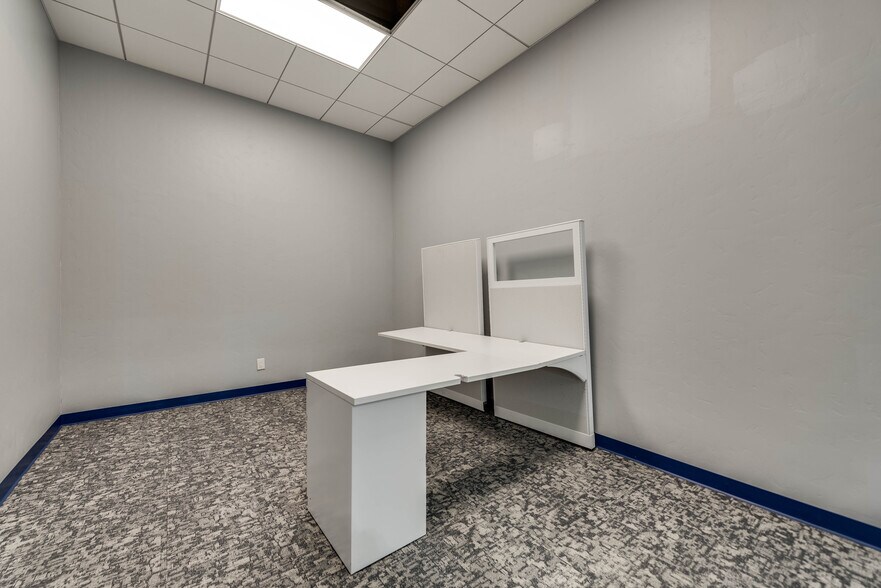 More Photos Of 2400 Steven Rd, Odessa Warehouse For Sale