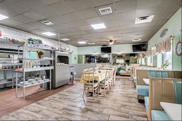 More Photos Of 1900 Oak Tree Rd, Edison Restaurant For Lease