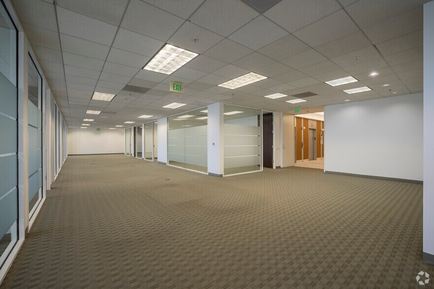 More Photos Of 1999 Harrison St, Oakland Coworking Space