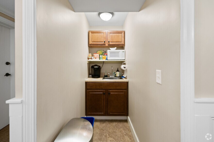 More Photos Of 31 Cherry St, Milford Office For Sale