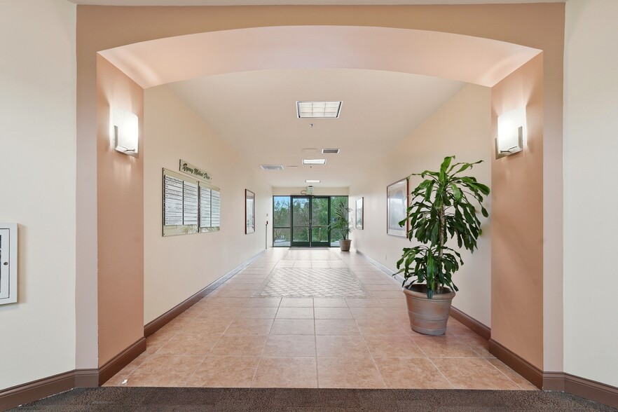 More Photos Of 1000 Newbury Rd, Thousand Oaks Medical For Sale