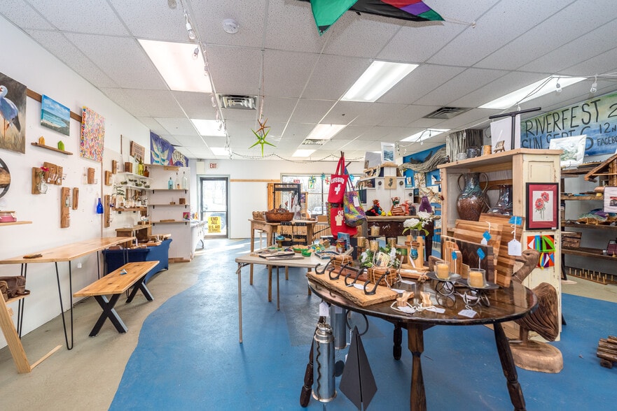 More Photos Of 9 Kingwood Ave, Frenchtown General Retail For Lease