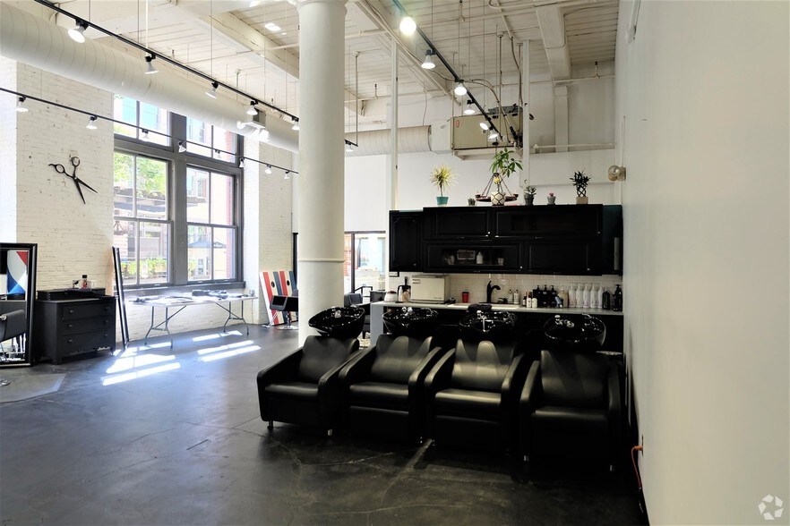 More Photos Of 1300 Washington Ave, Saint Louis Storefront For Sale