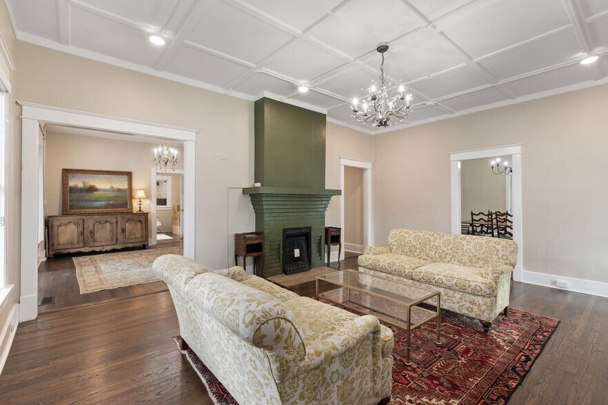 More Photos Of 157 Old Shackle Island Rd, Hendersonville Storefront Retail Office For Sale