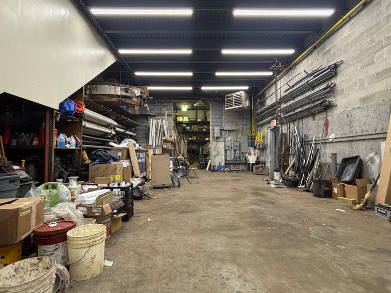 More Photos Of 12106 89th Ave, Richmond Hill Industrial For Sale
