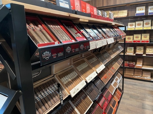 More Photos Of 190 W Main Ave, Gastonia Bar For Lease