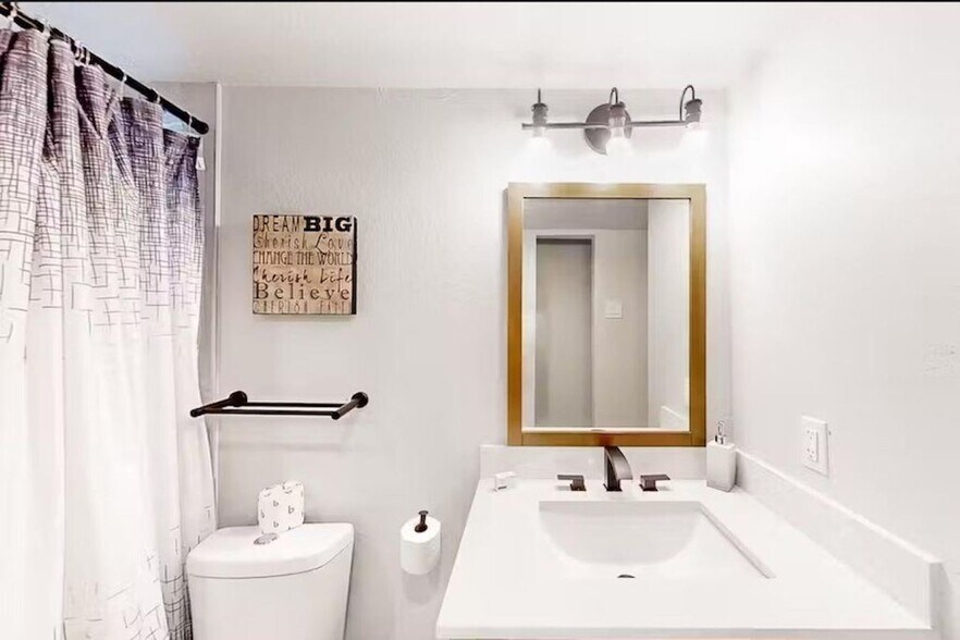 More Photos Of 6325 Riverview Way, Houston Apartments For Sale