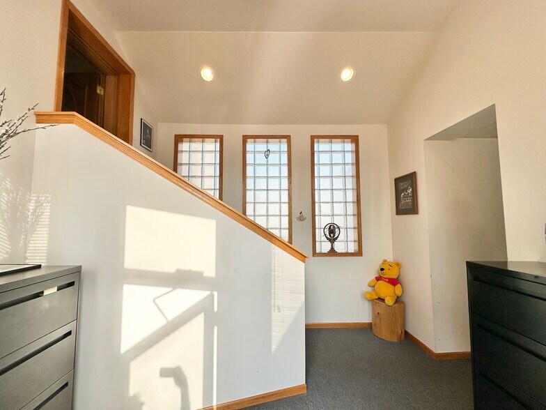 More Photos Of 510 Ridge Rd, Munster Office For Lease