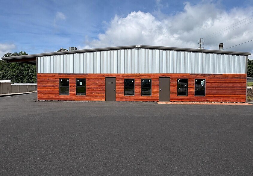 Primary Photo Of 1080 Sandtown Rd SW, Marietta Manufacturing For Lease