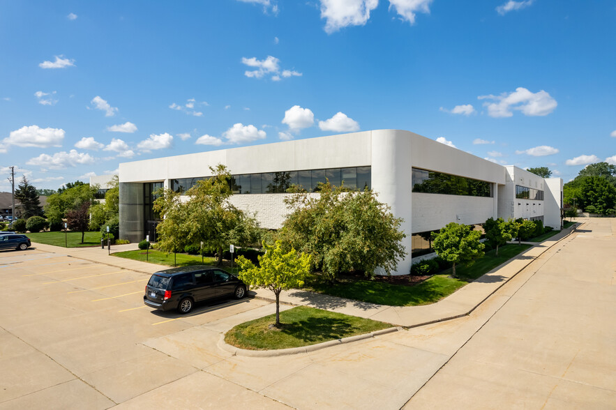 Primary Photo Of 35801-35875 Mound Rd, Sterling Heights Office For Lease