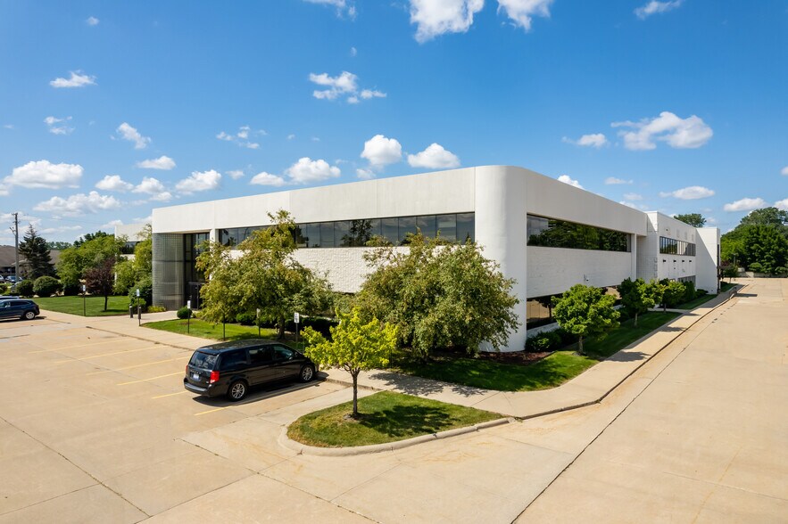 More Photos Of 35801-35875 Mound Rd, Sterling Heights Research And Development For Sale