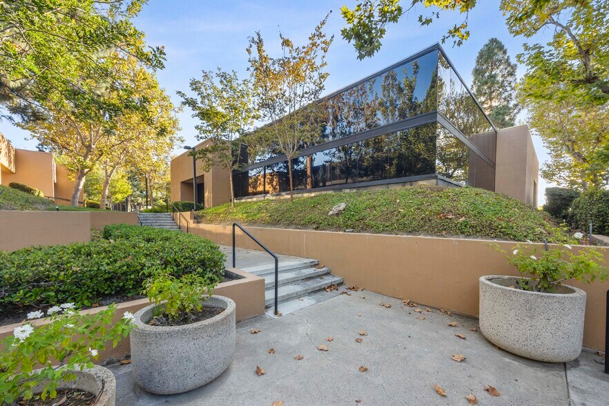 Primary Photo Of 23275 South Pointe Dr, Laguna Hills Office For Lease