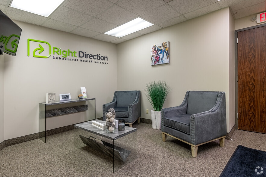 More Photos Of 5 Severance Cir, Cleveland Heights Medical For Lease