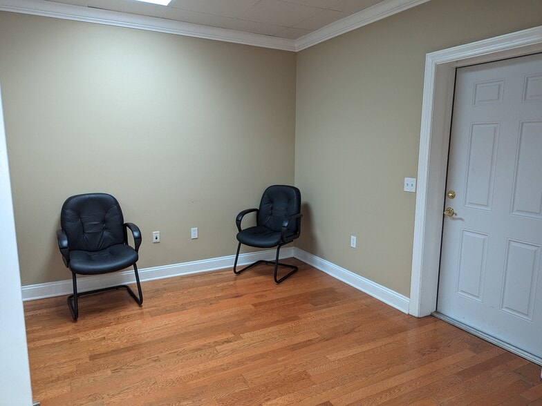 More Photos Of 2104 Delta Way, Tallahassee Office For Sale