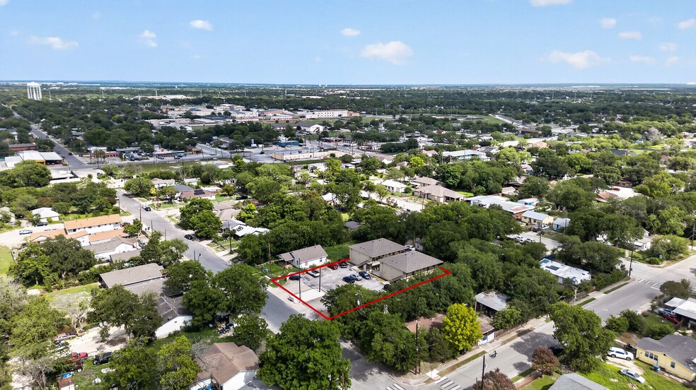 More Photos Of 926 Drury Ln, San Antonio Apartments For Sale