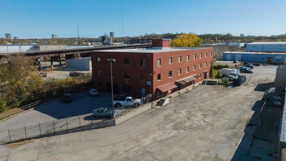 More Photos Of 43 Kansas Ave, Kansas City Distribution For Sale
