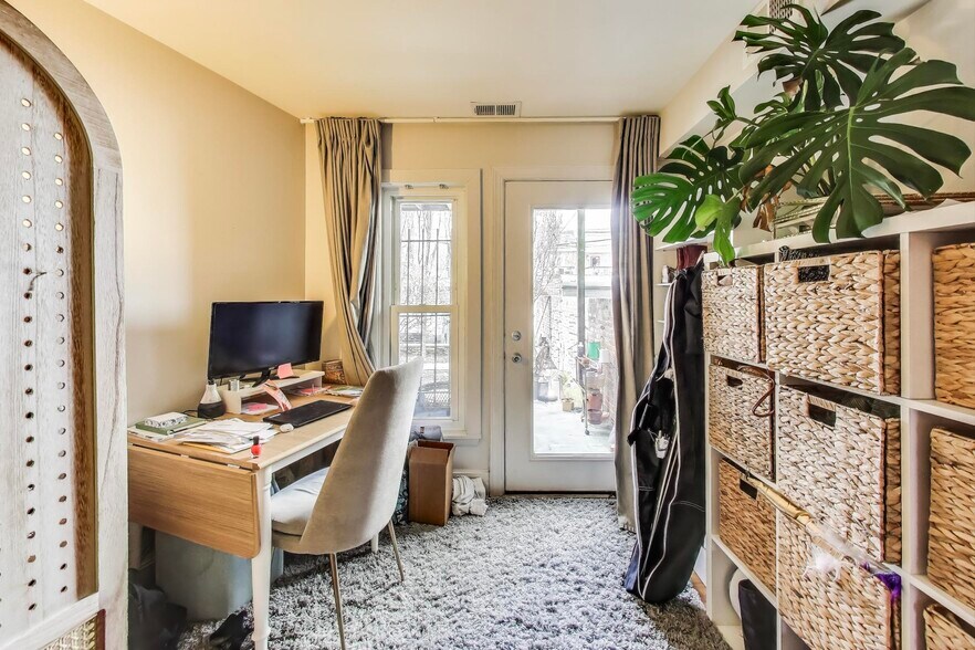 More Photos Of 1324 10th St NW, Washington Apartments For Sale