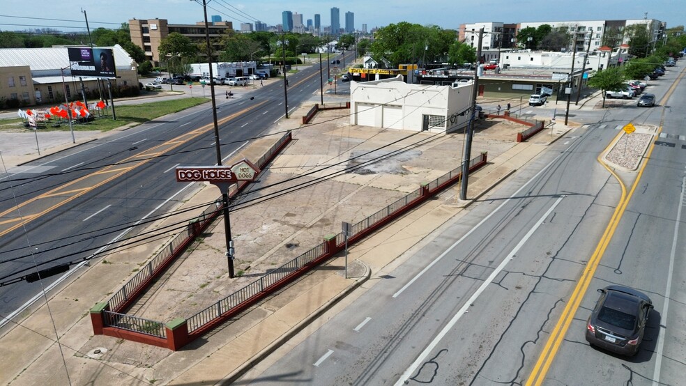 More Photos Of 3115 E Belknap St, Fort Worth Freestanding For Lease