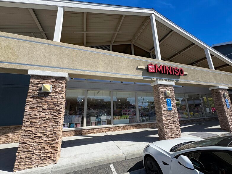More Photos Of 1131-1183 De Anza Blvd, San Jose Unknown For Lease