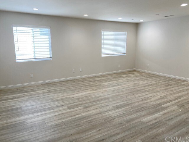 More Photos Of 738 W La Jolla Ave, Placentia Apartments For Sale