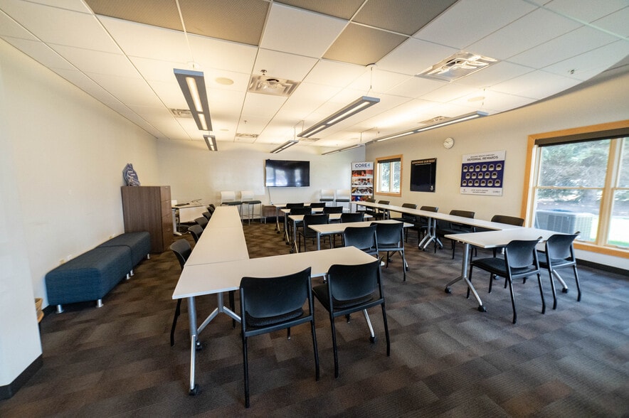 More Photos Of 1109 Oak Park Dr, Fort Collins Office For Lease