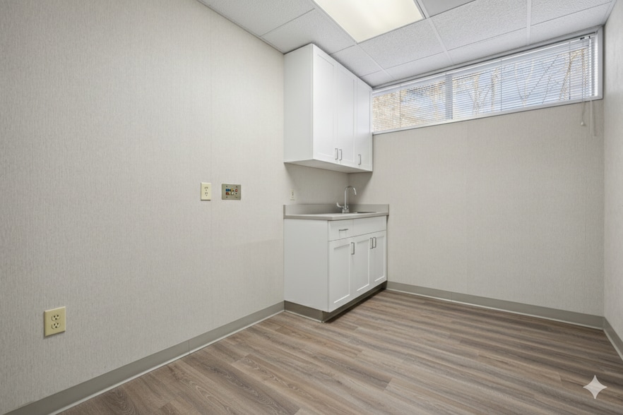 More Photos Of 170 Cardiology Pl, Commerce Medical For Lease