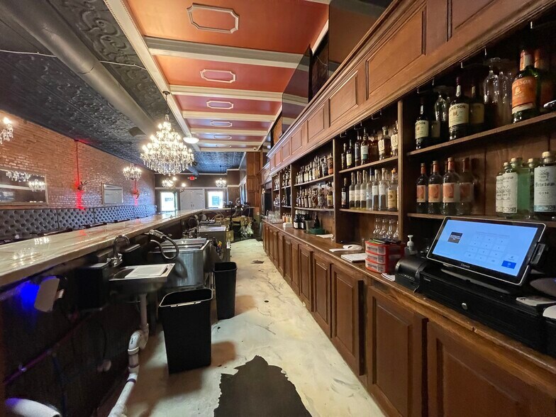 More Photos Of 117 N Jefferson Ave, Eatonton Storefront For Sale