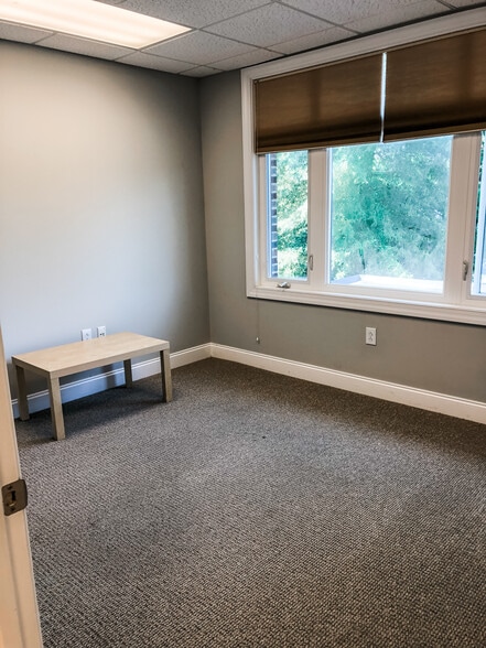 More Photos Of 5003 Southpark Dr, Durham Medical For Sale