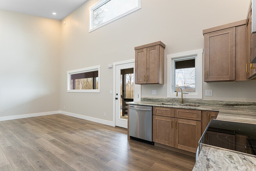 More Photos Of 153 Hackleburg Ln, Hendersonville Multifamily For Sale