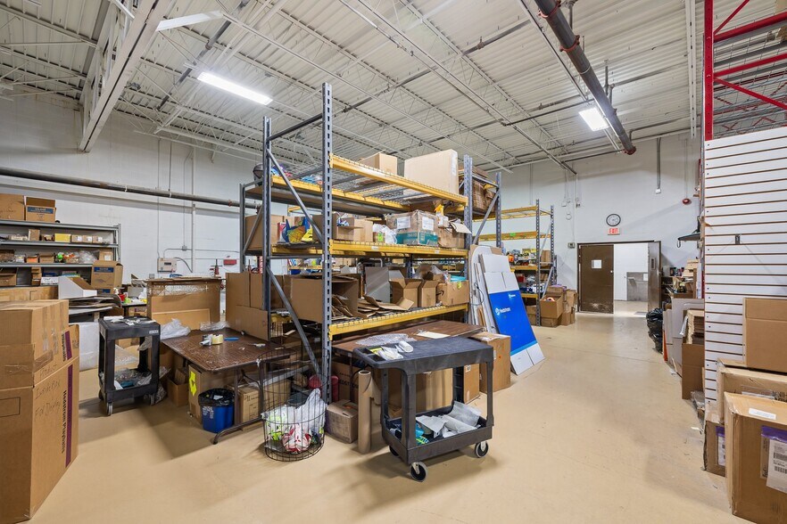 More Photos Of 1 Hedstrom Dr, Ashland Warehouse For Lease