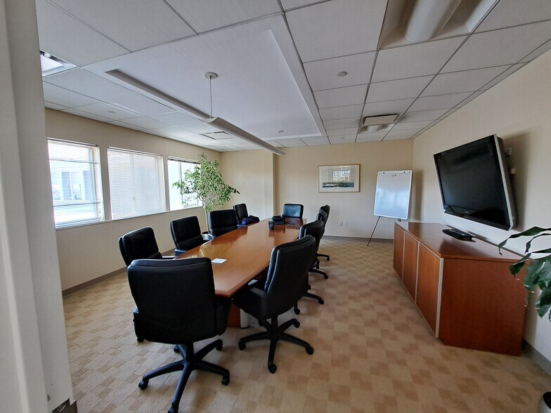 More Photos Of 2425 Post Rd, Southport Office For Lease