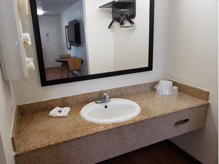 More Photos Of 15725 Bammel Village Dr, Houston Hotel For Sale