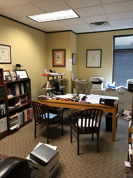 More Photos Of 2508 Ashley Worth Blvd, Austin Medical For Lease