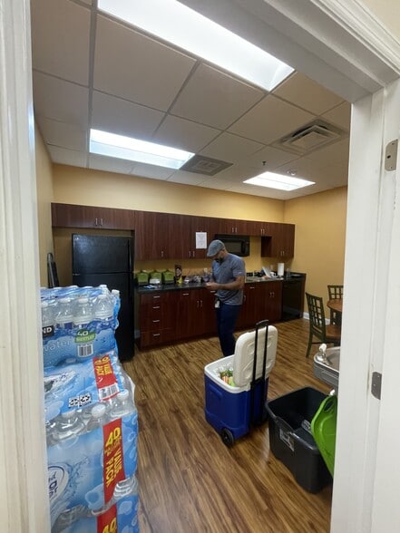 More Photos Of 2121 S Hiawassee Rd, Orlando Apartments For Lease