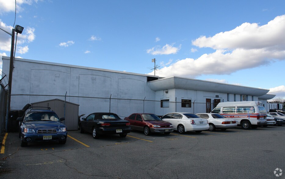 More Photos Of 25 Andrews Dr, Woodland Park Warehouse For Lease