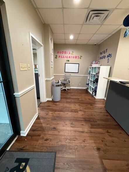 More Photos Of 421 N Sam Rayburn Fwy, Sherman Medical For Lease