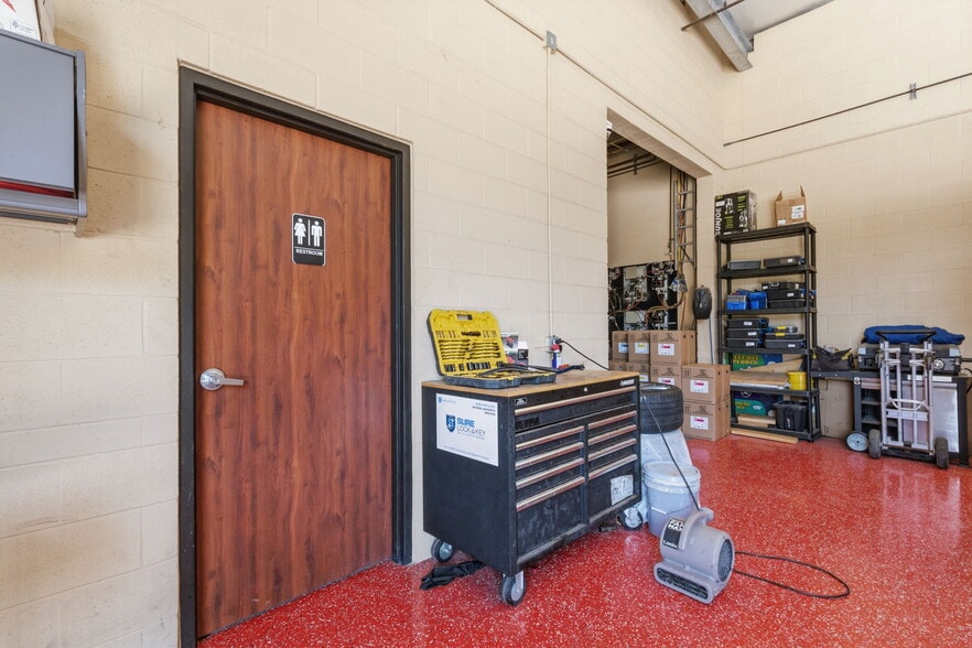 More Photos Of 12111 Cypress North Houston Rd, Cypress Carwash For Sale