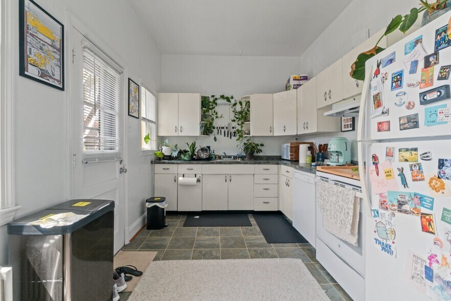 More Photos Of 711 Gladstone Ave, Baltimore Apartments For Sale