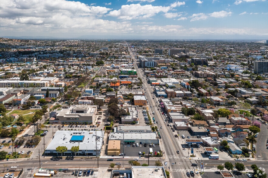 More Photos Of 439 W Anaheim St, Long Beach Freestanding For Sale