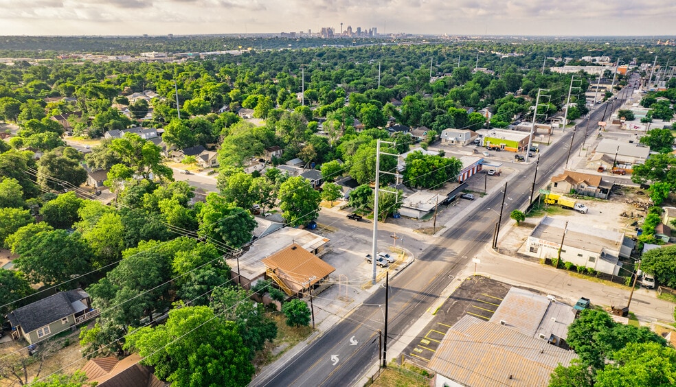 More Photos Of 1006 West Ave, San Antonio Freestanding For Sale