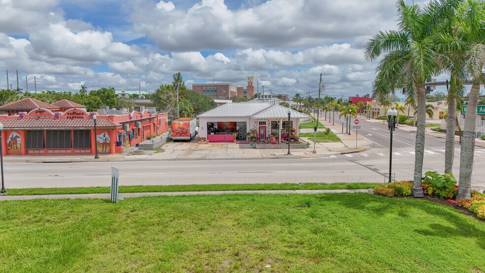 Primary Photo Of 108 E Marion Ave, Punta Gorda General Retail For Sale
