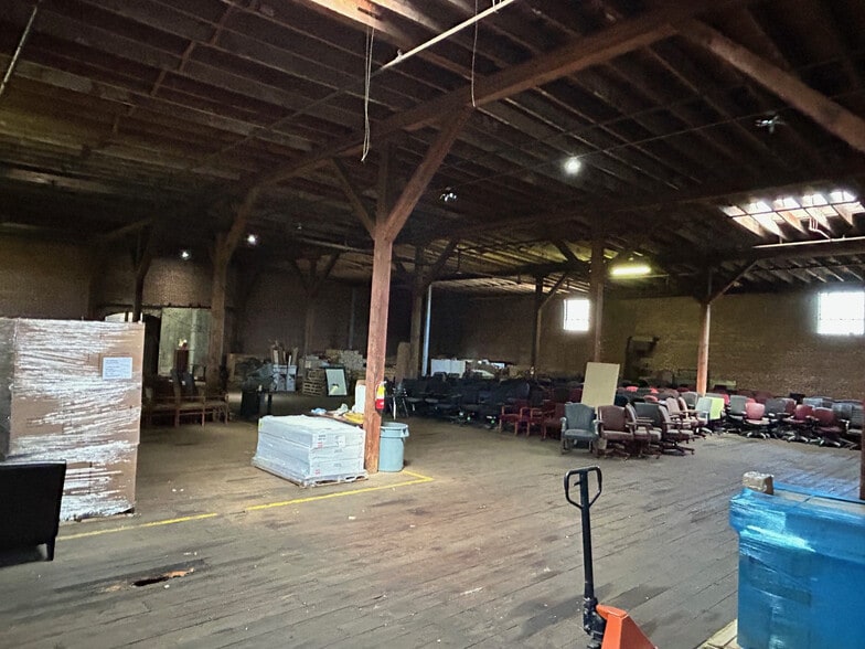 More Photos Of 1525 Cusseta Rd, Columbus Warehouse For Lease