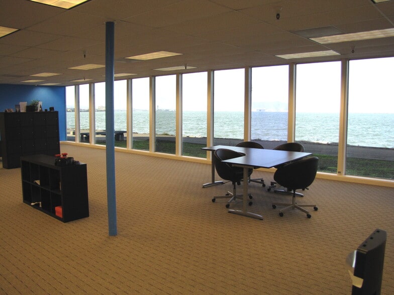 More Photos Of 828 Airport Blvd, Burlingame Research And Development For Lease