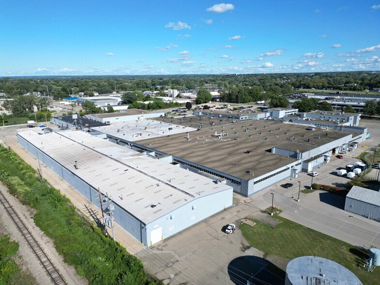 More Photos Of 2424 W 23rd St, Erie Manufacturing For Lease