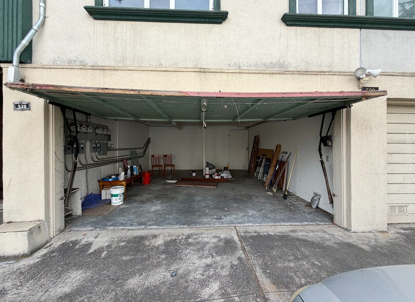 More Photos Of 539 Mandana Blvd, Oakland Apartments For Sale