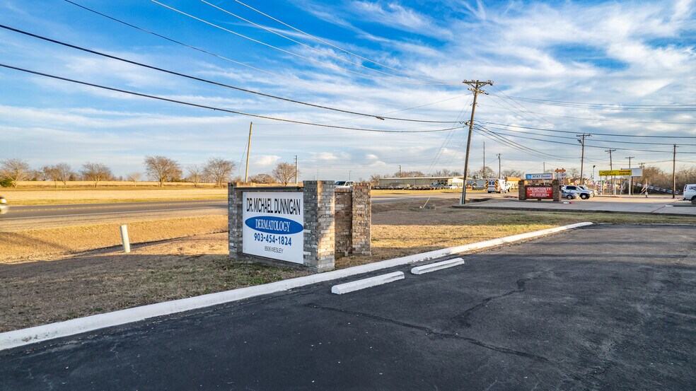 More Photos Of 8506 Wesley St, Greenville Medical For Sale
