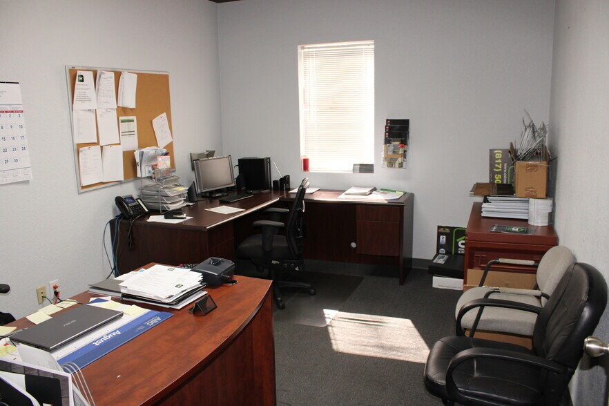 More Photos Of 706 Springdale Rd, Bedford Office For Sale